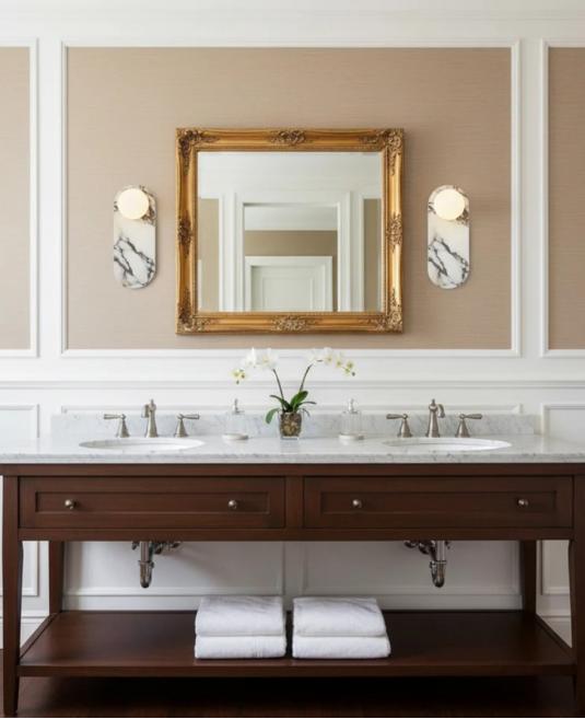 Oval Beyaz Mermer ve Küre Aplik